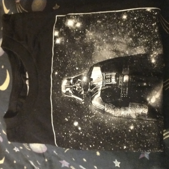 EUC! Lucasfilms Ltd Star Wars Darth Vader Light Saber Print T-shirt Size S - Picture 6 of 9